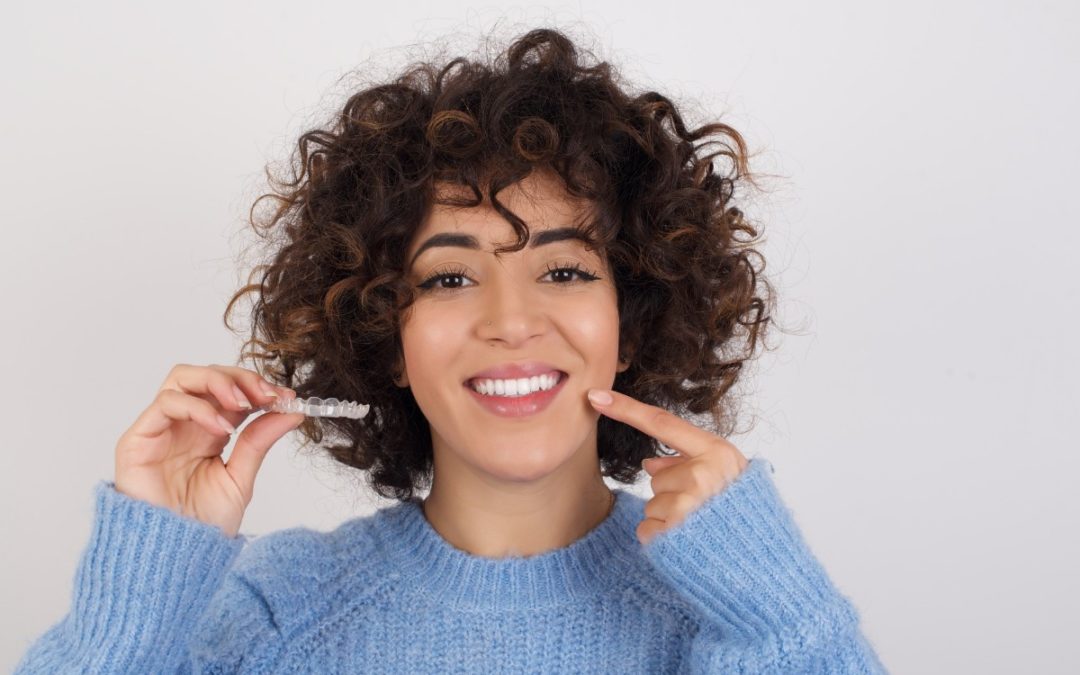 Our Pearl Team Answers: Can You Eat Normally with Invisalign?