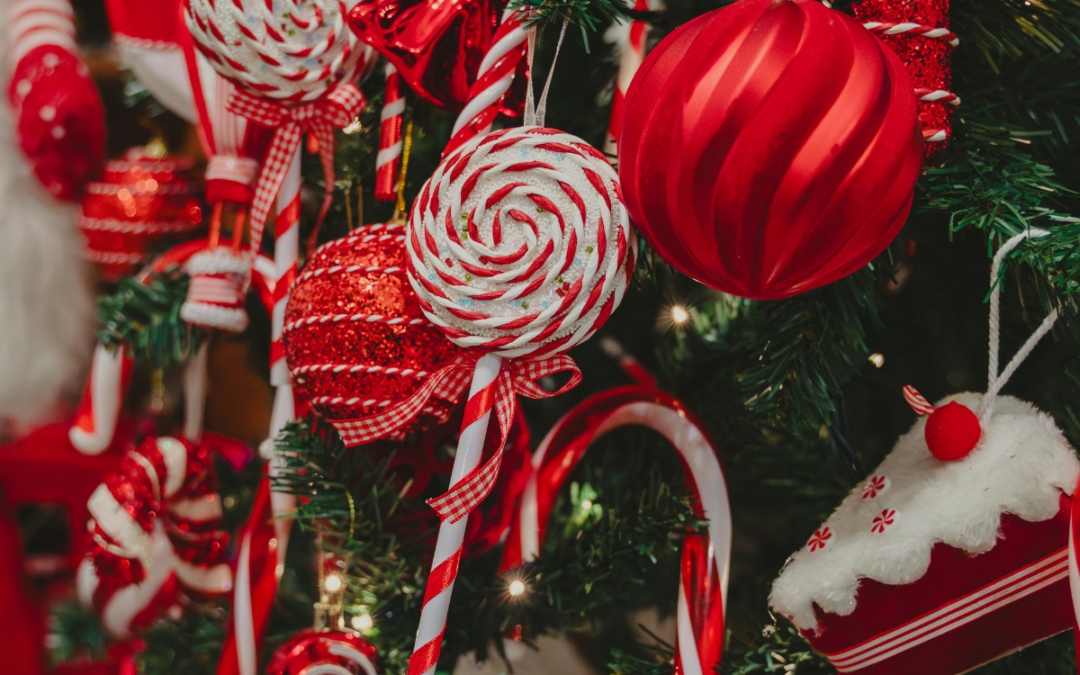 Holiday Treats Your Teeth Secretly Fear: Christmas Foods That Harm Teeth